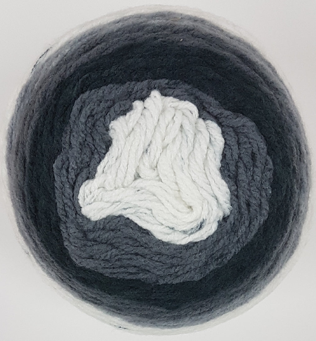 Muffin Yarn 8ply 200g Snowy Hill