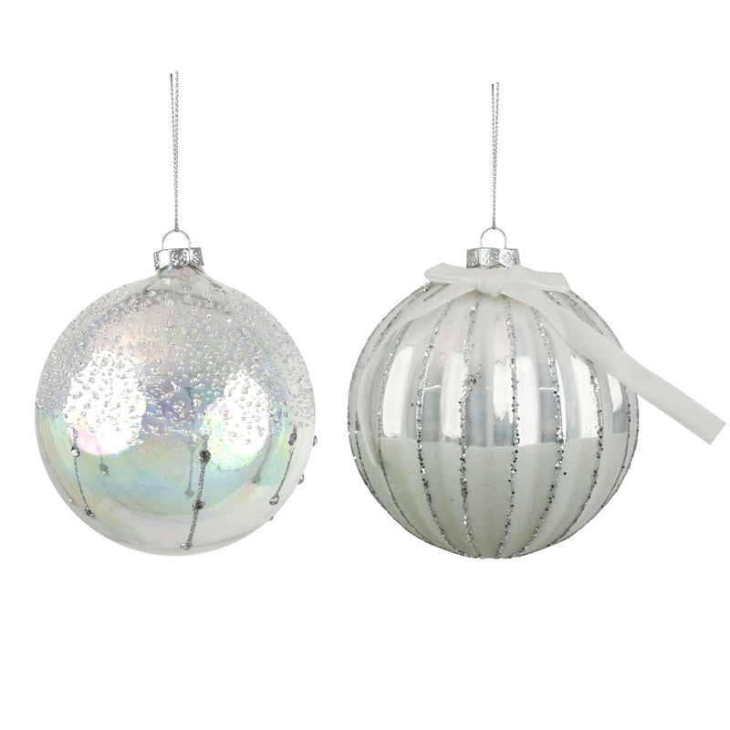2A 12cm White Glass Bauble W/Silver Details